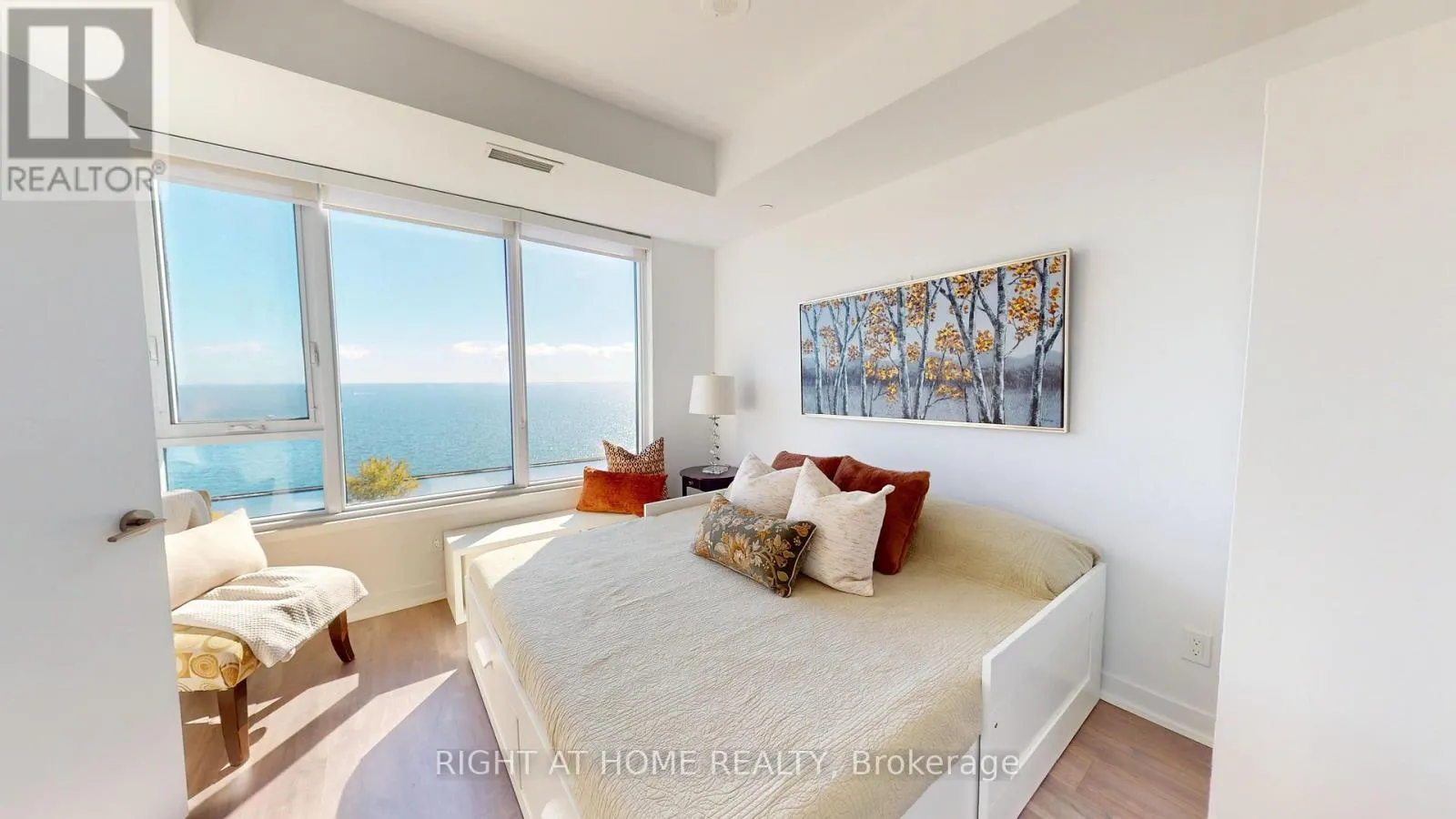 1609 - 1926 LAKE SHORE BOULEVARD W