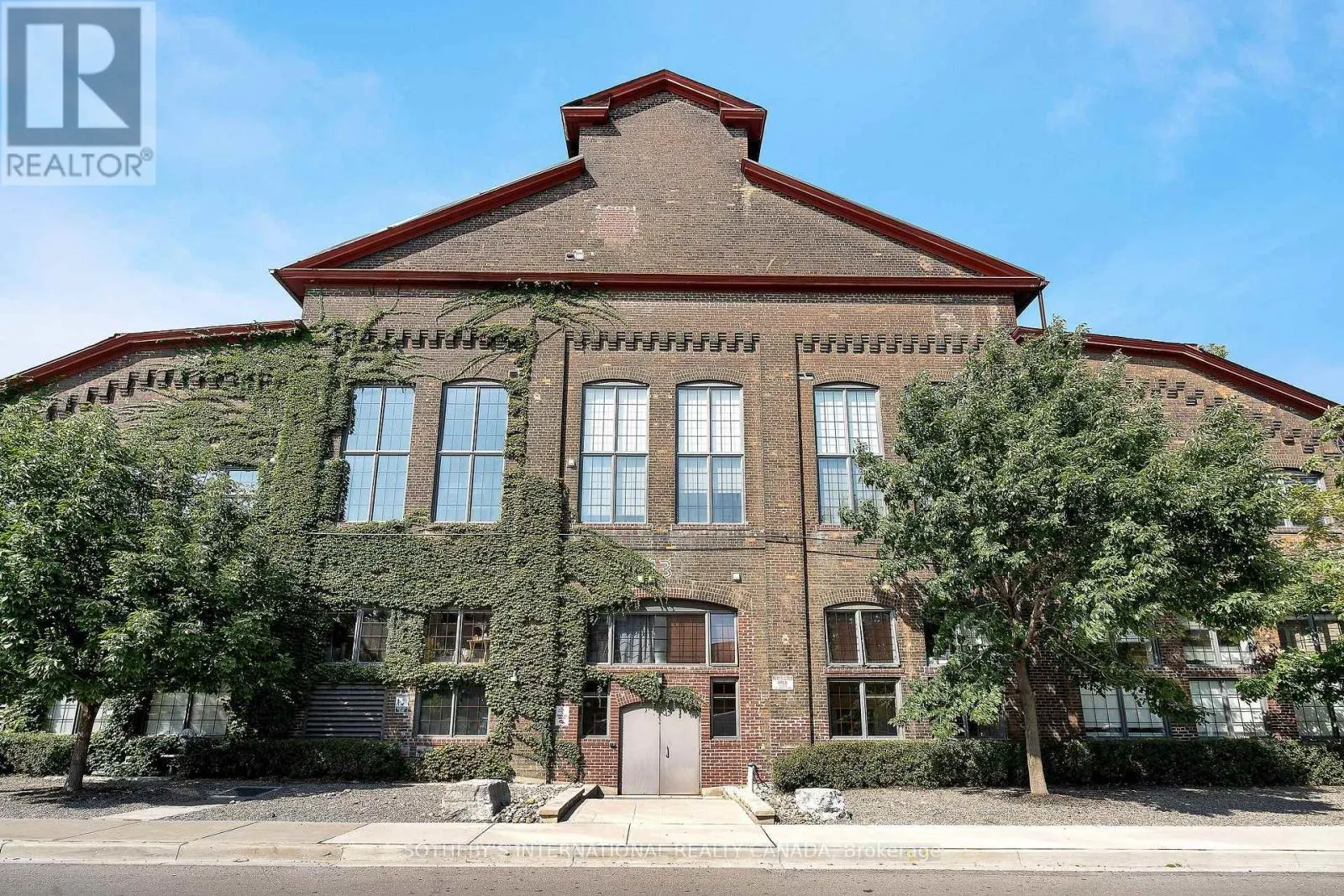 339 - 1100 LANSDOWNE AVENUE
