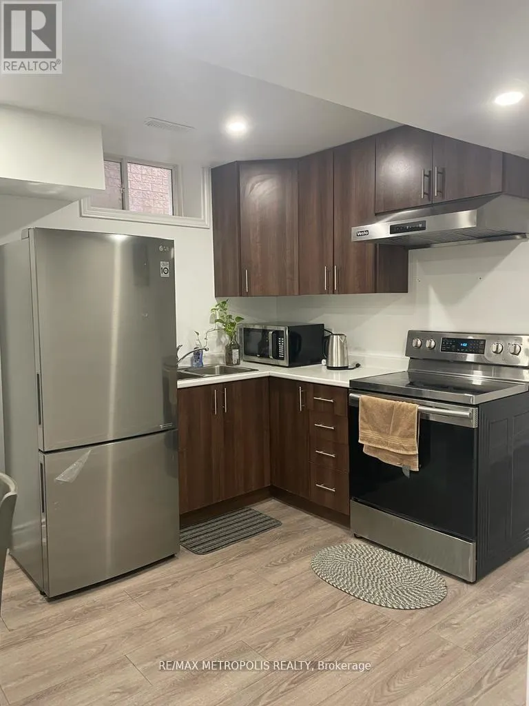 BSMT - 472 BRISDALE DRIVE