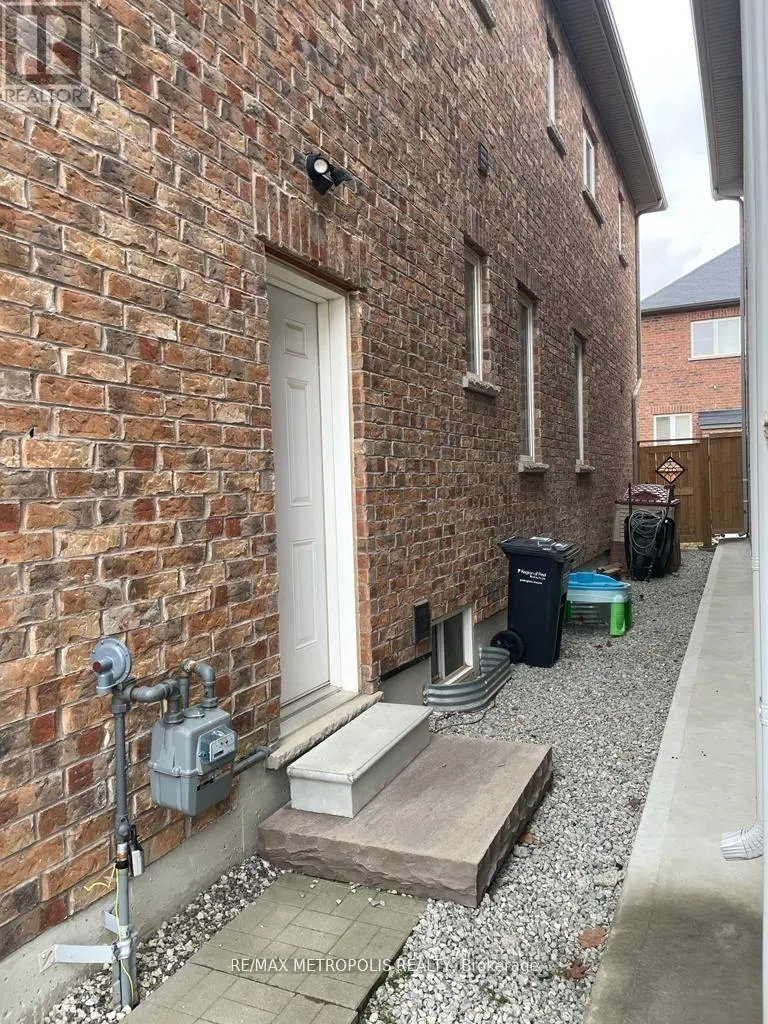 BSMT - 472 BRISDALE DRIVE