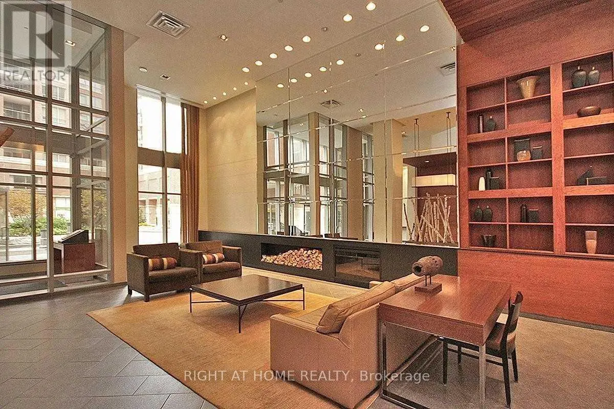 2806 - 4090 LIVING ARTS DRIVE