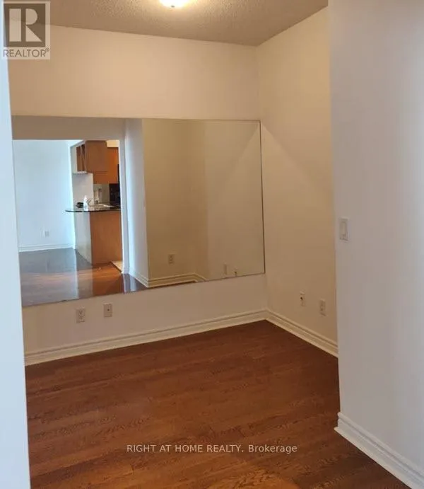 2806 - 4090 LIVING ARTS DRIVE