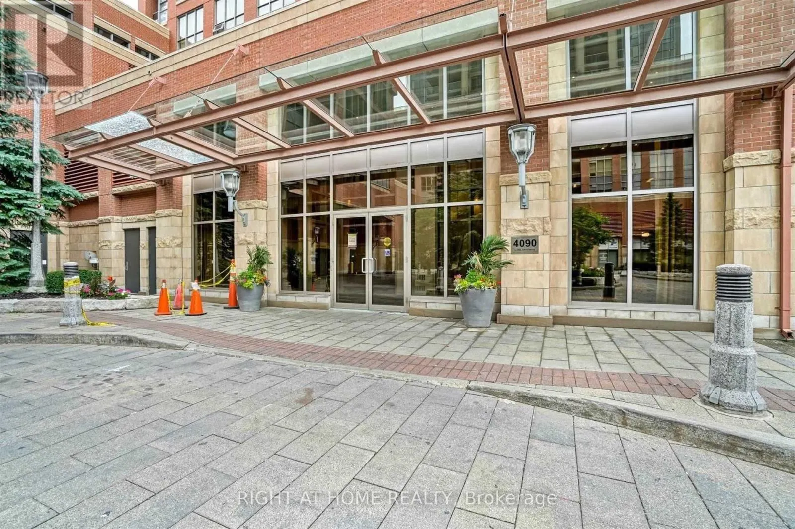 2806 - 4090 LIVING ARTS DRIVE