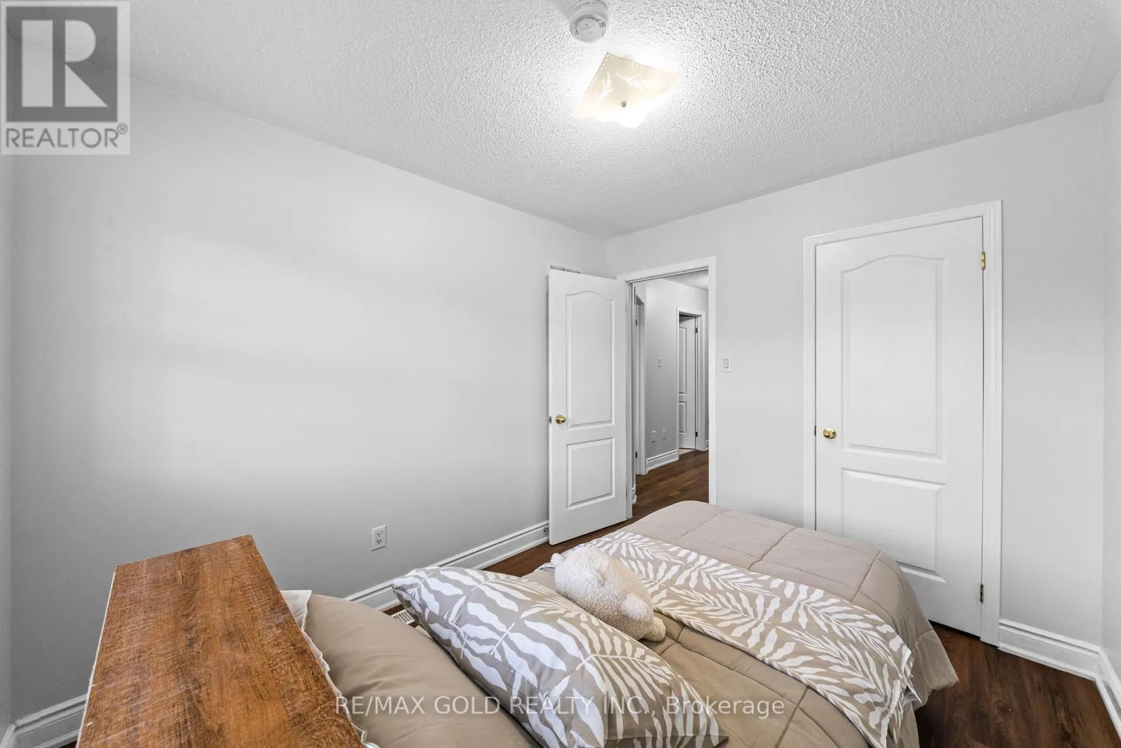 33 BAY BREEZE DRIVE