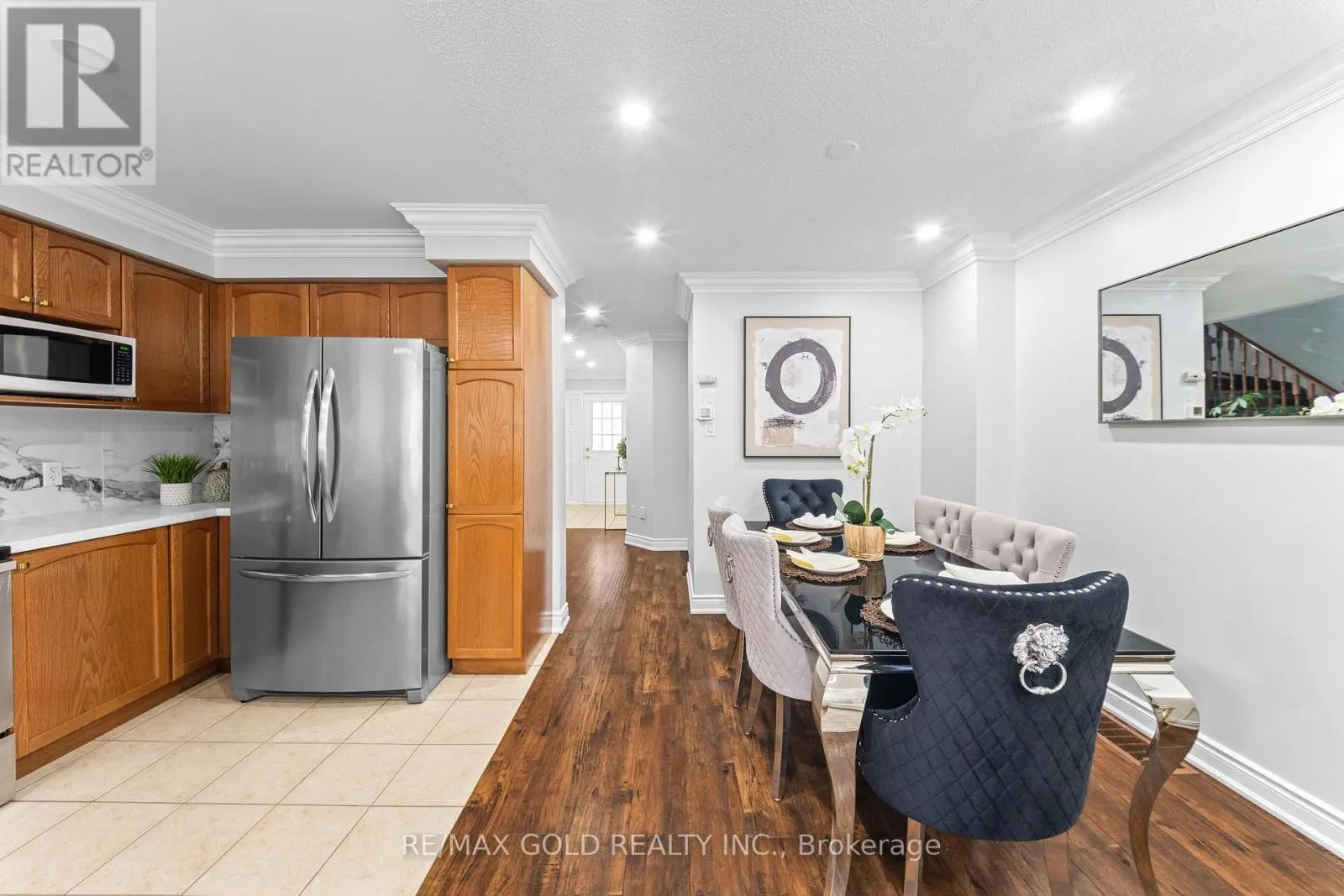 33 BAY BREEZE DRIVE