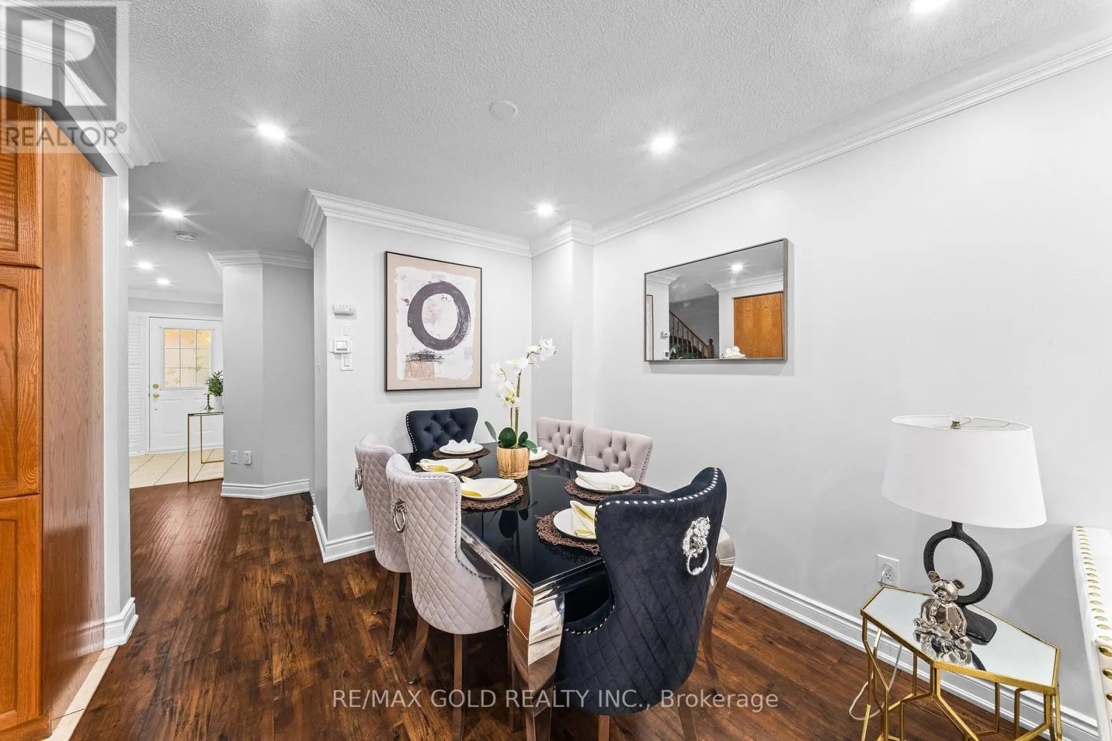 33 BAY BREEZE DRIVE