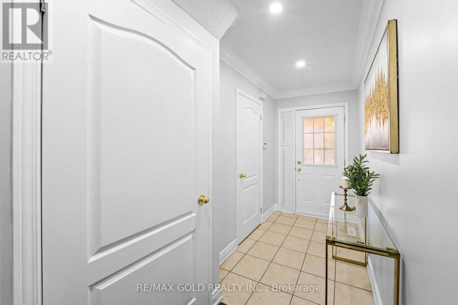 33 BAY BREEZE DRIVE