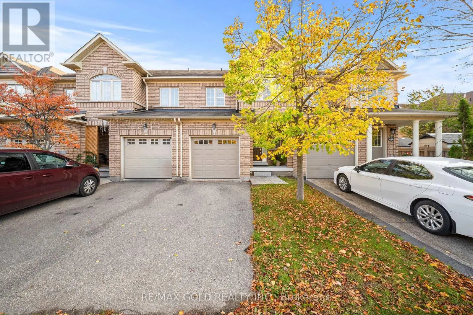 33 BAY BREEZE DRIVE