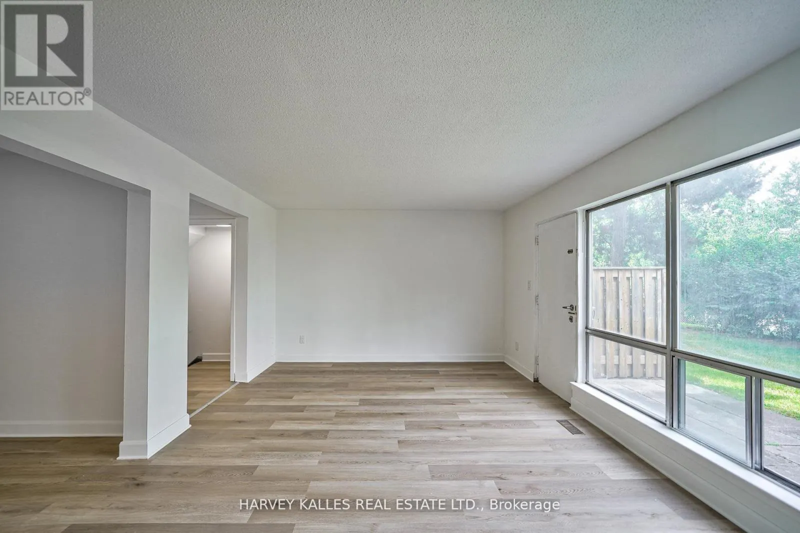 TH602 - 2012 SHEPPARD AVENUE W