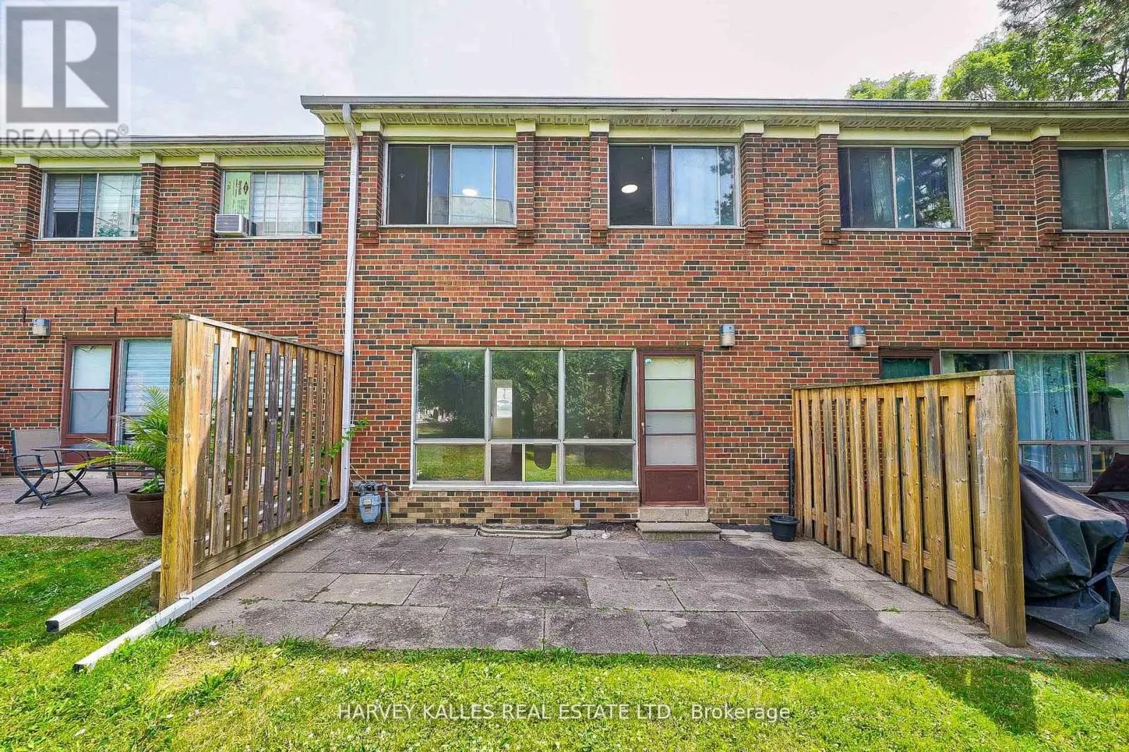 TH602 - 2012 SHEPPARD AVENUE W