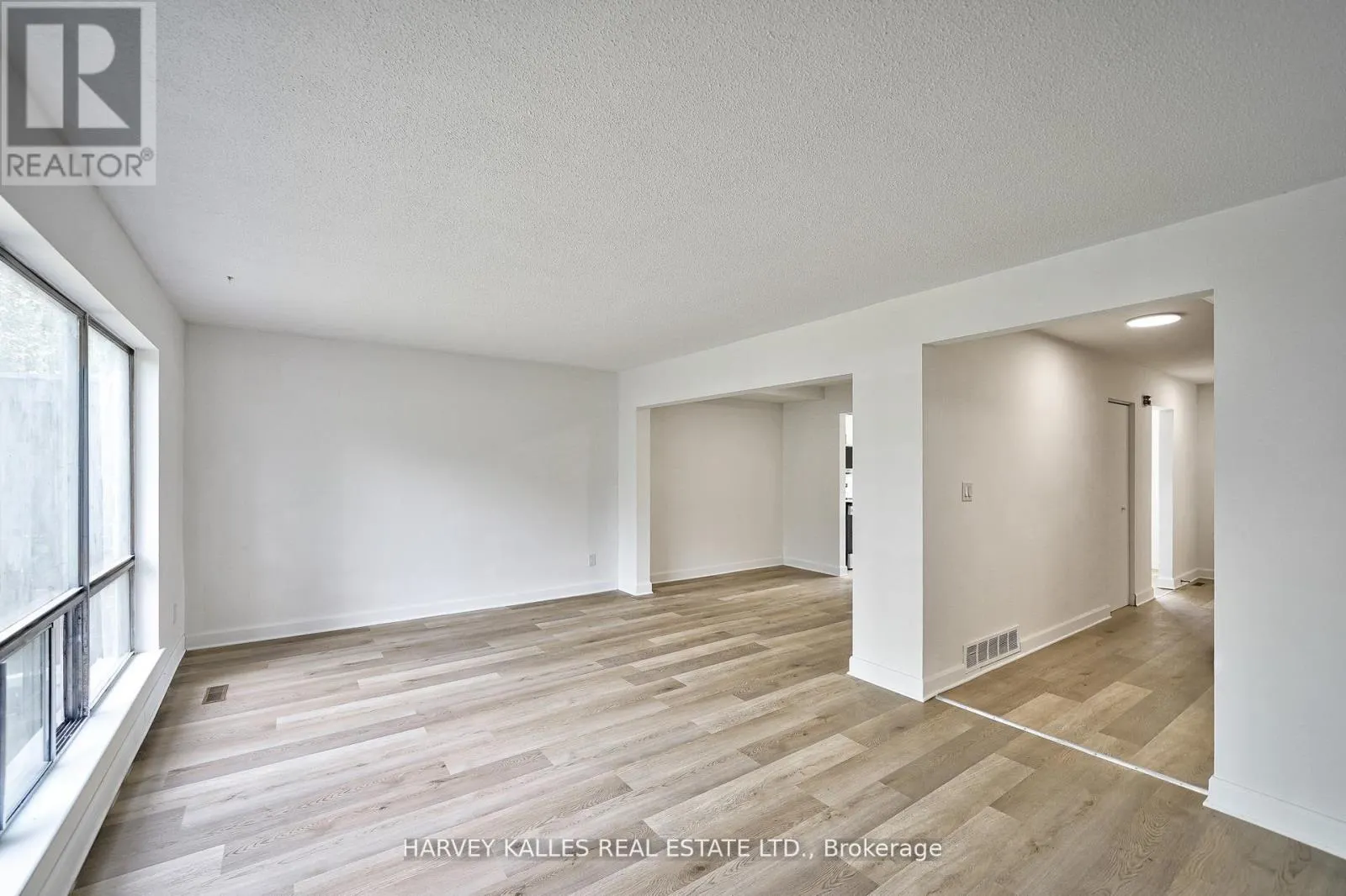 TH602 - 2012 SHEPPARD AVENUE W