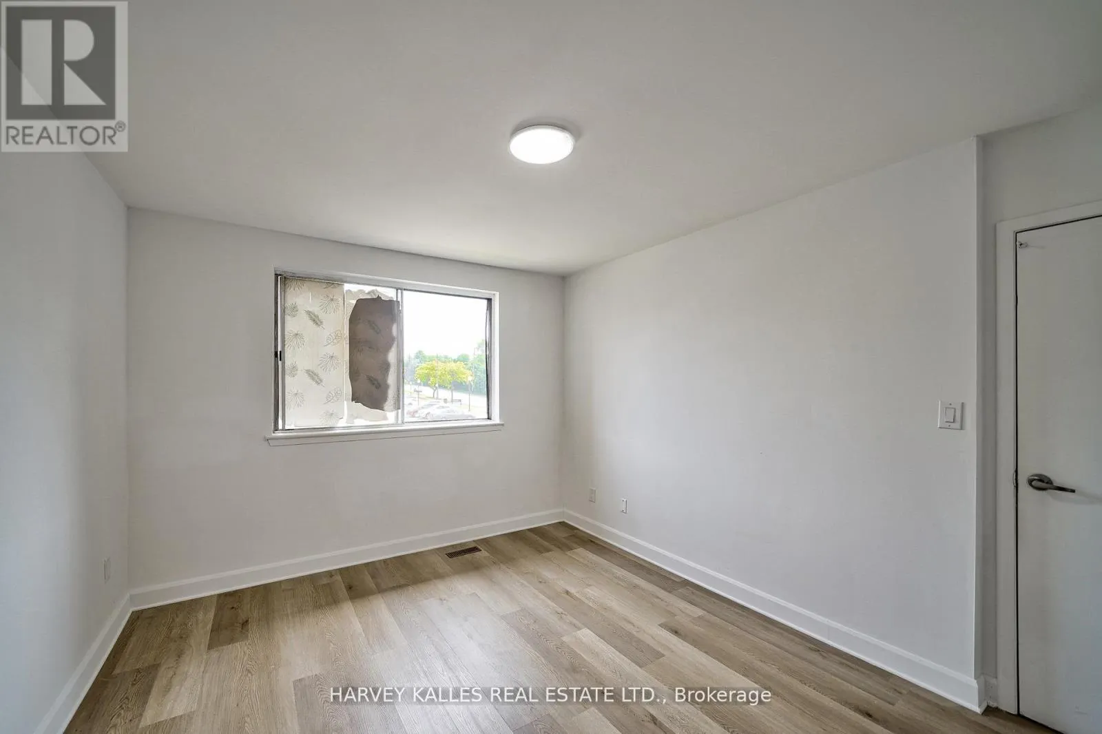 TH602 - 2012 SHEPPARD AVENUE W