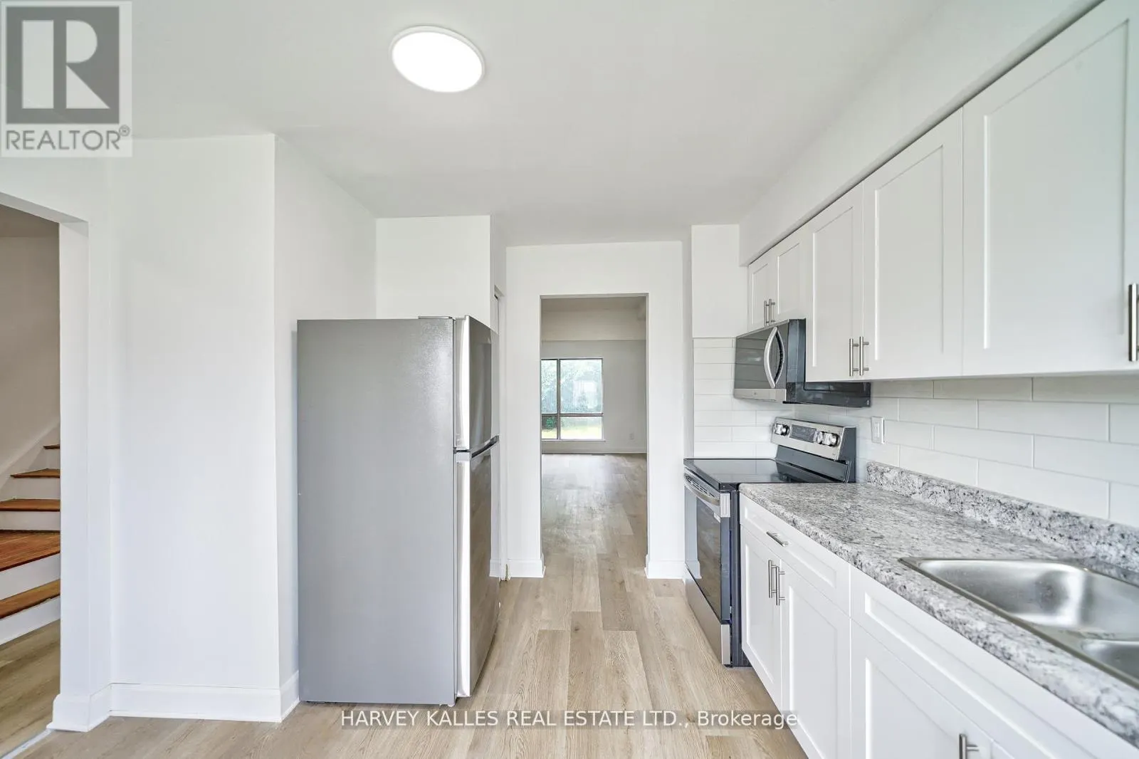 TH602 - 2012 SHEPPARD AVENUE W