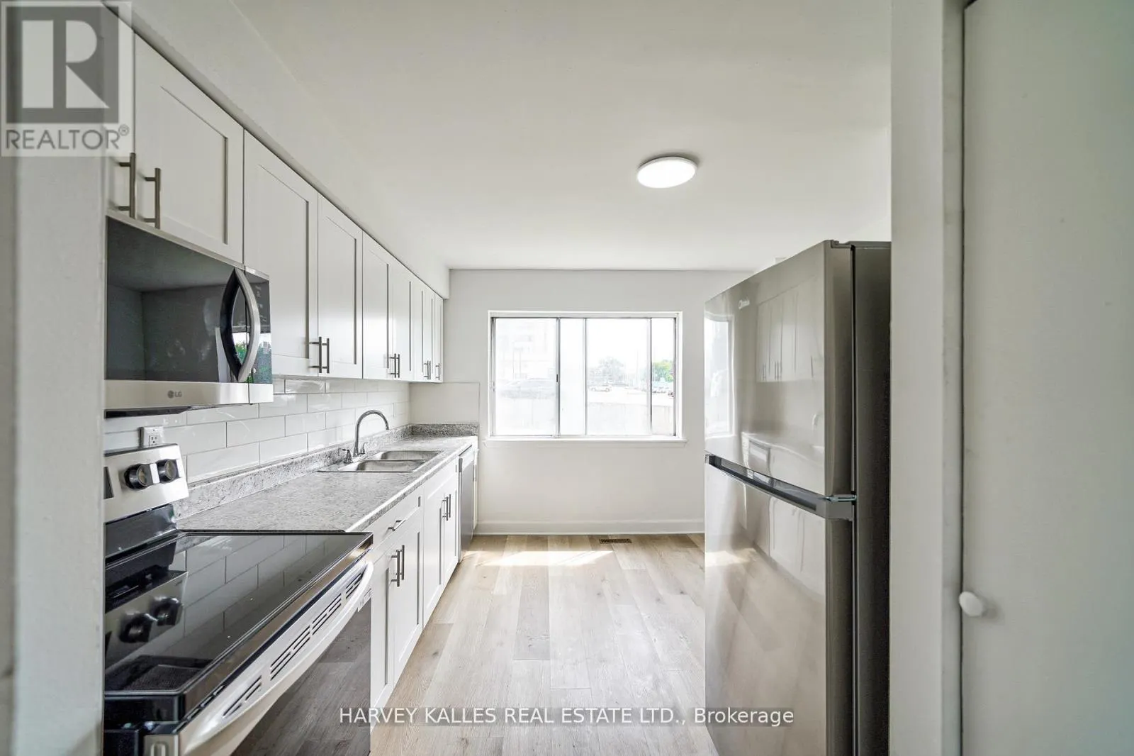 TH602 - 2012 SHEPPARD AVENUE W