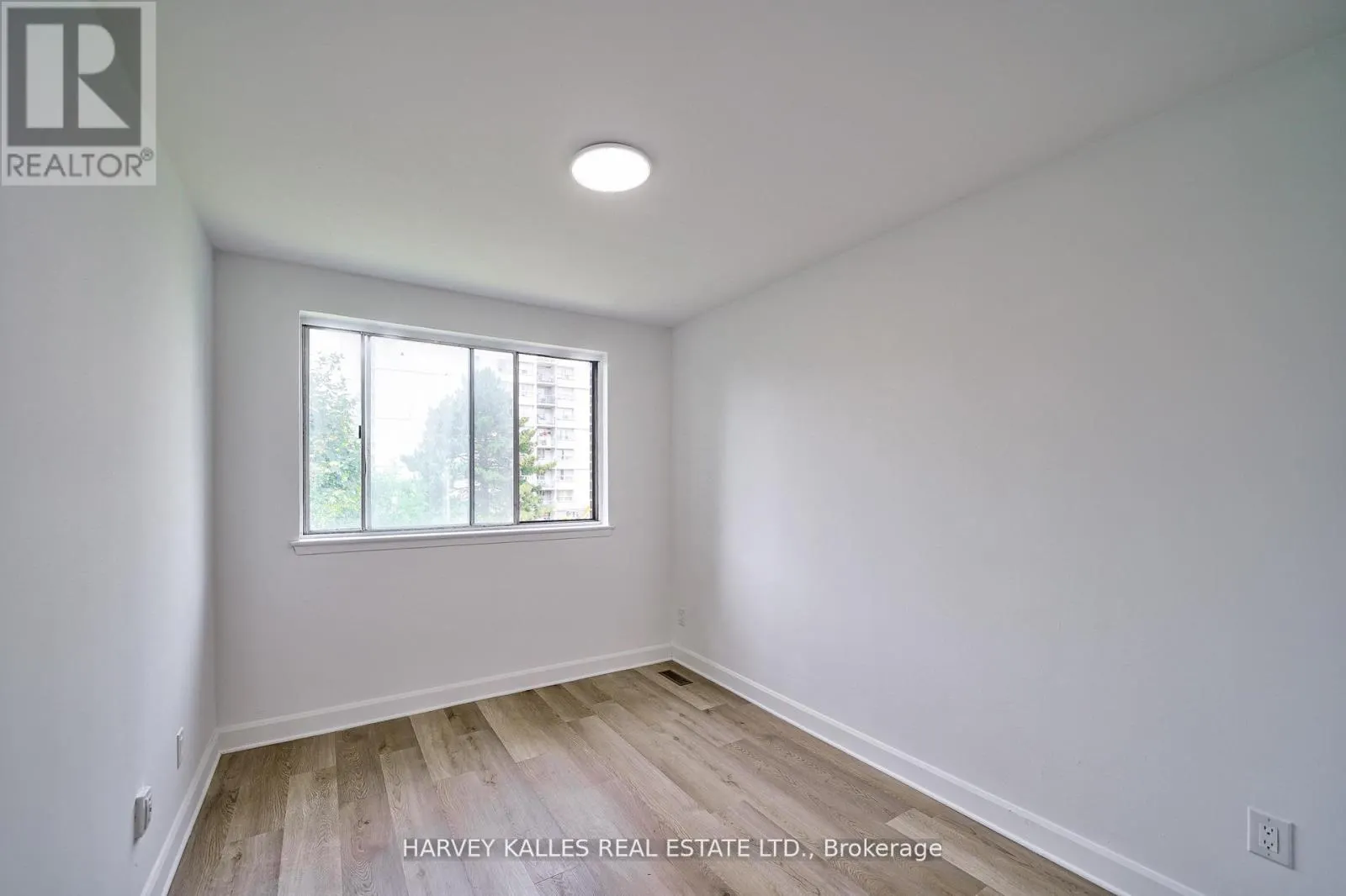 TH602 - 2012 SHEPPARD AVENUE W