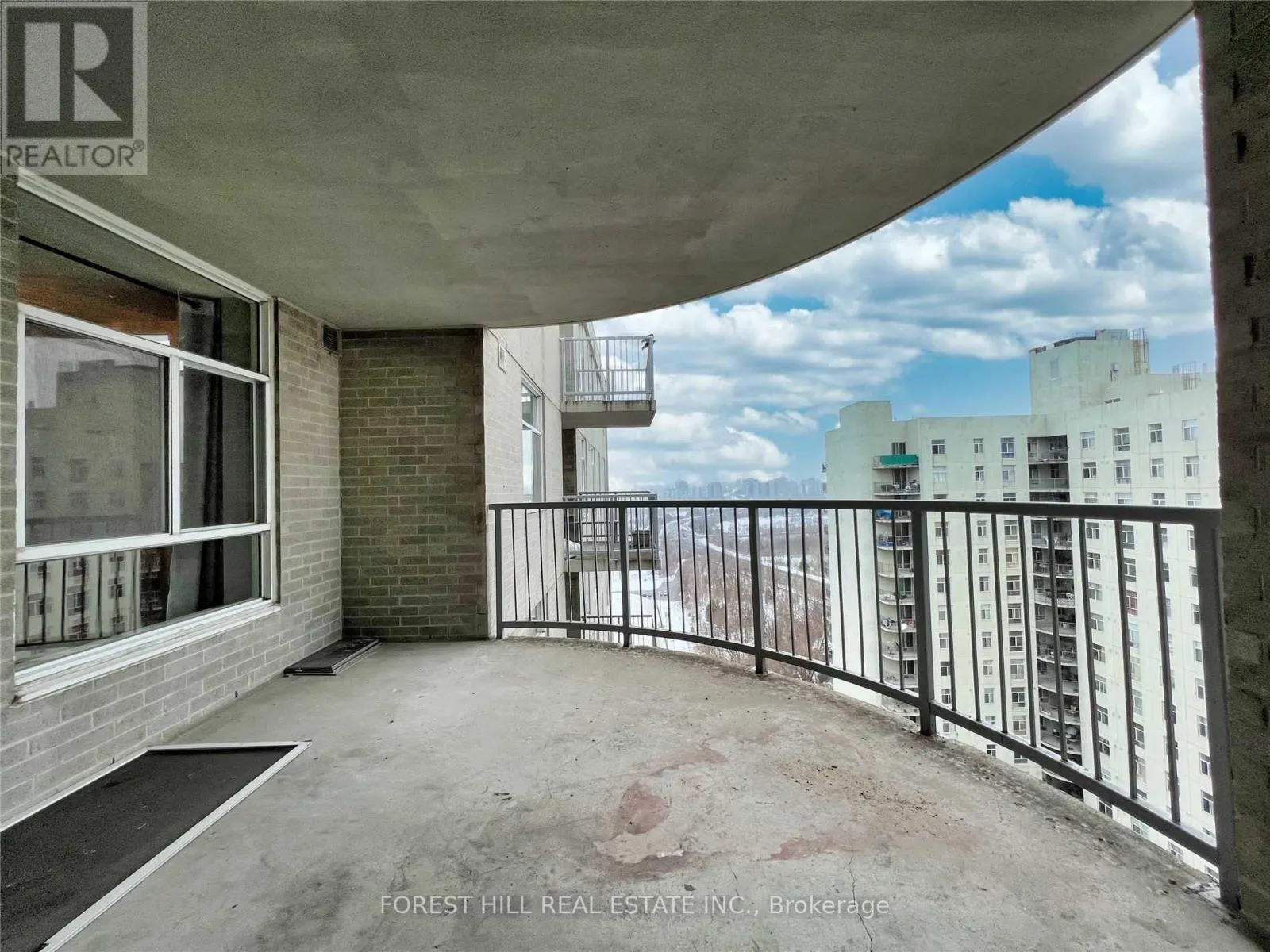 1506 - 3559 EGLINTON AVENUE