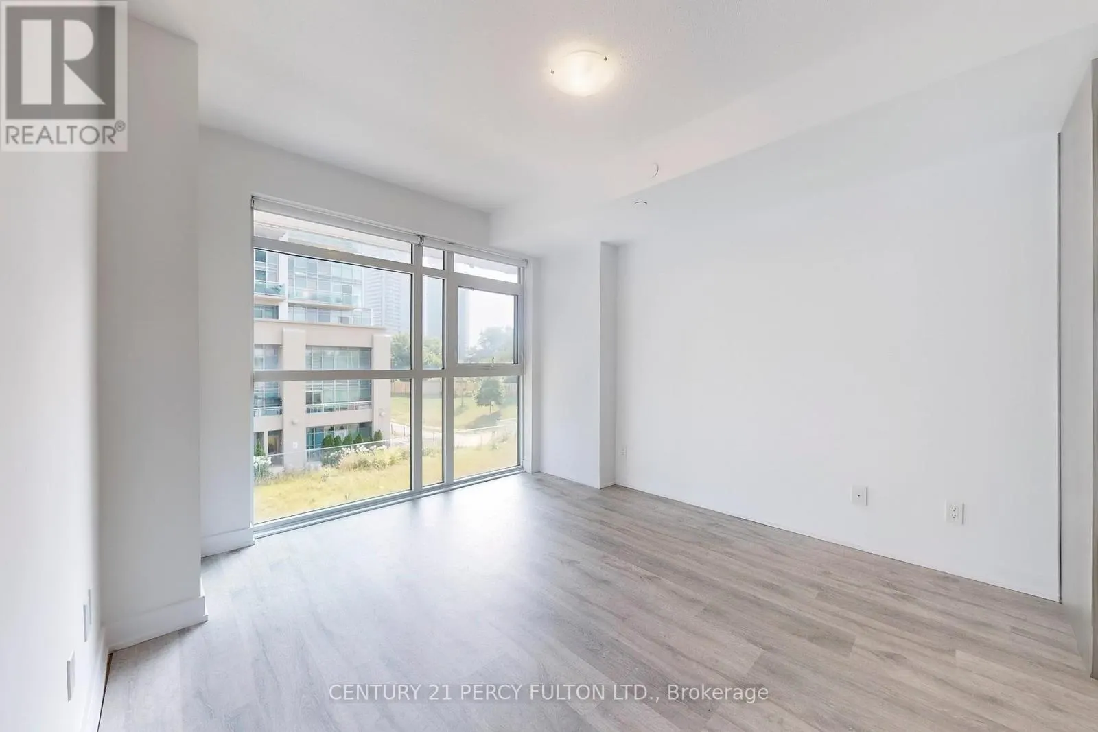 313 - 251 MANITOBA STREET