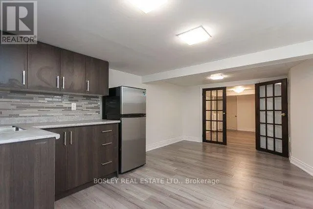 LOWER - 1498 KING STREET W