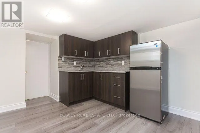 LOWER - 1498 KING STREET W