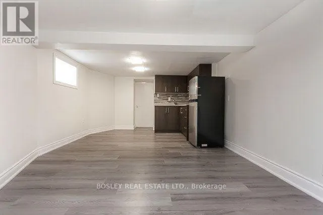 LOWER - 1498 KING STREET W