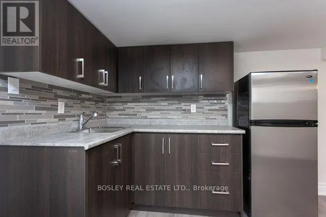LOWER - 1498 KING STREET W