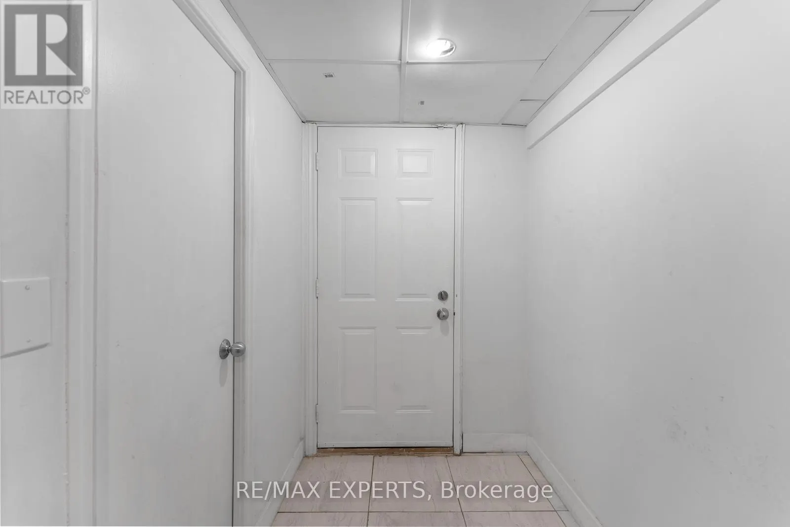 142 KING STREET E