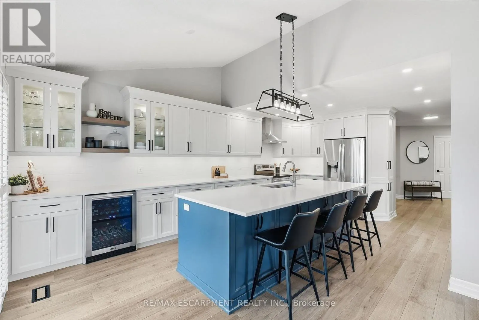 4109 FOREST RUN AVENUE