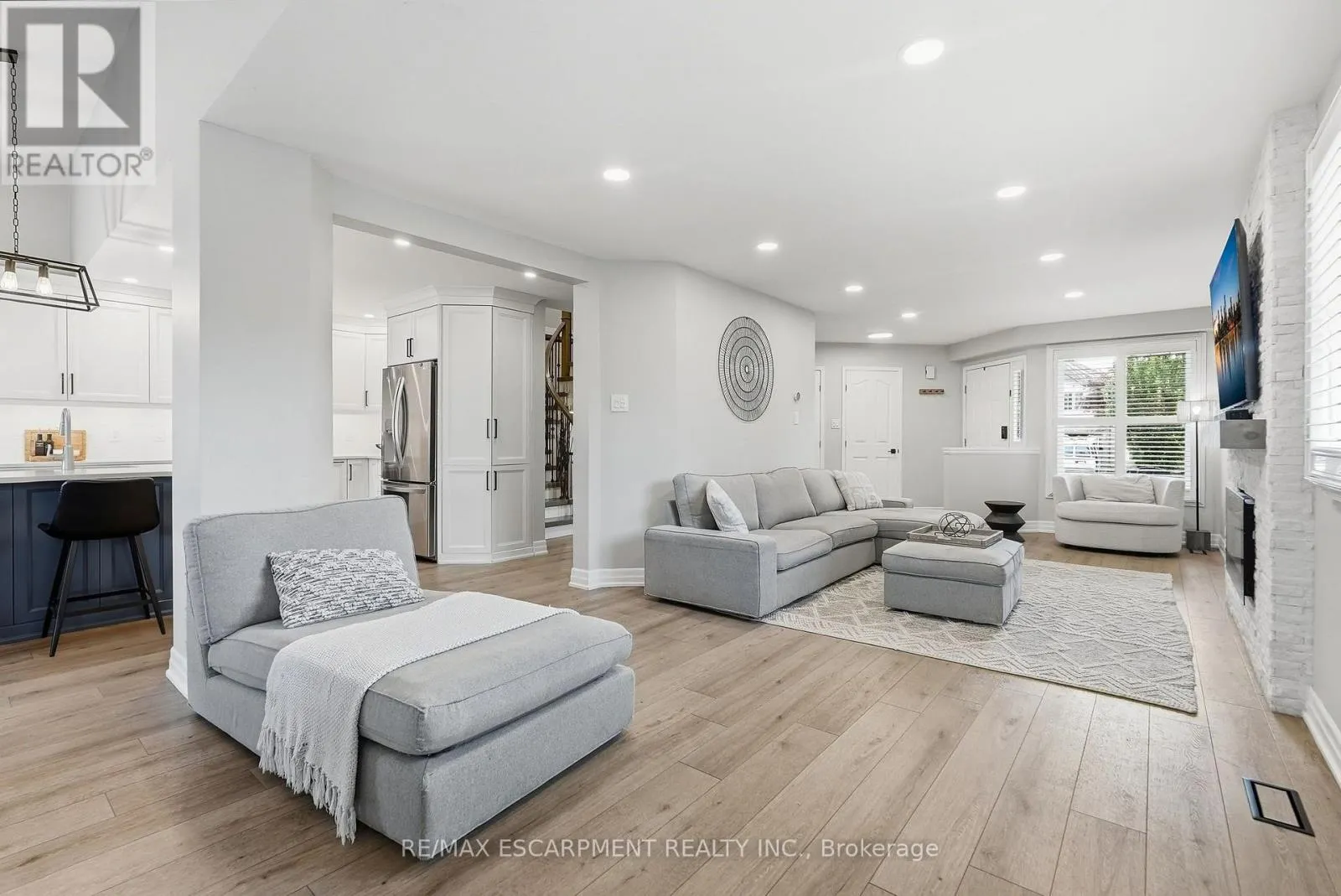4109 FOREST RUN AVENUE