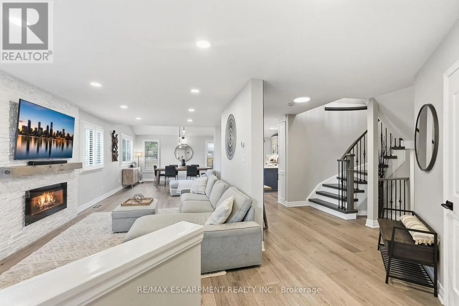 4109 FOREST RUN AVENUE