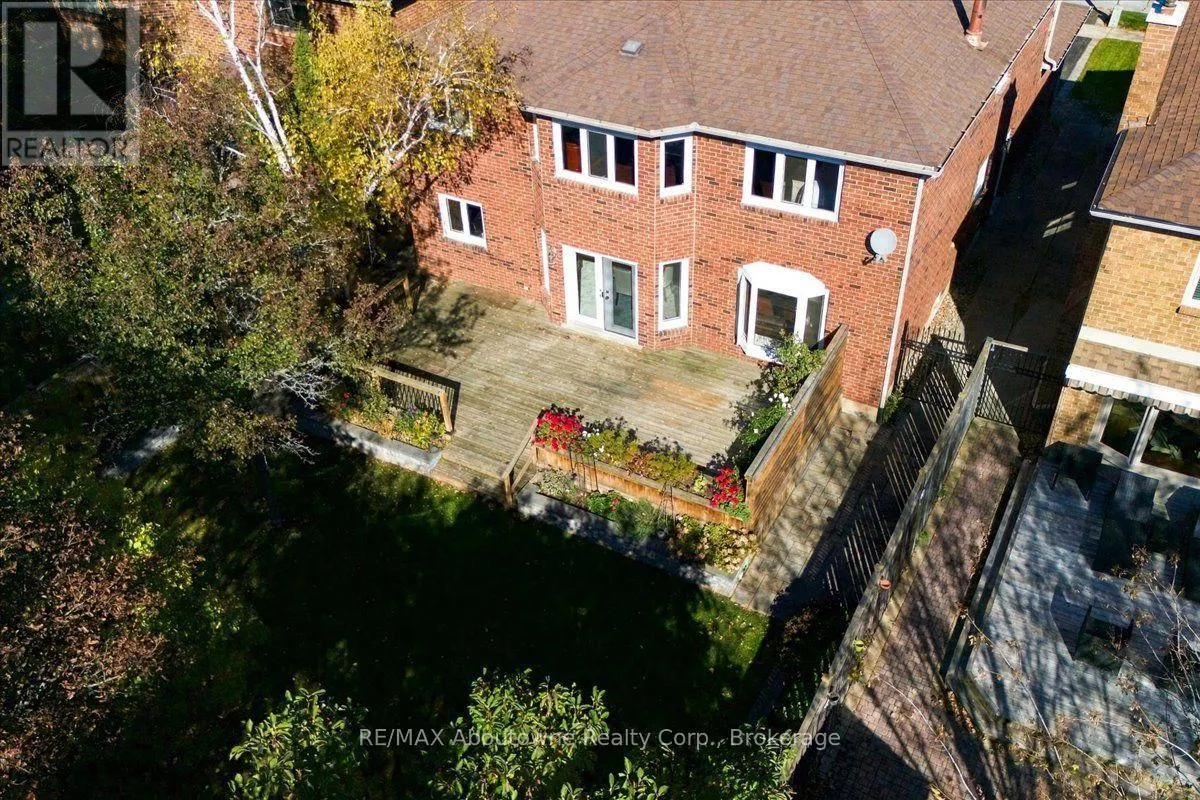 1476 LIVERY LANE