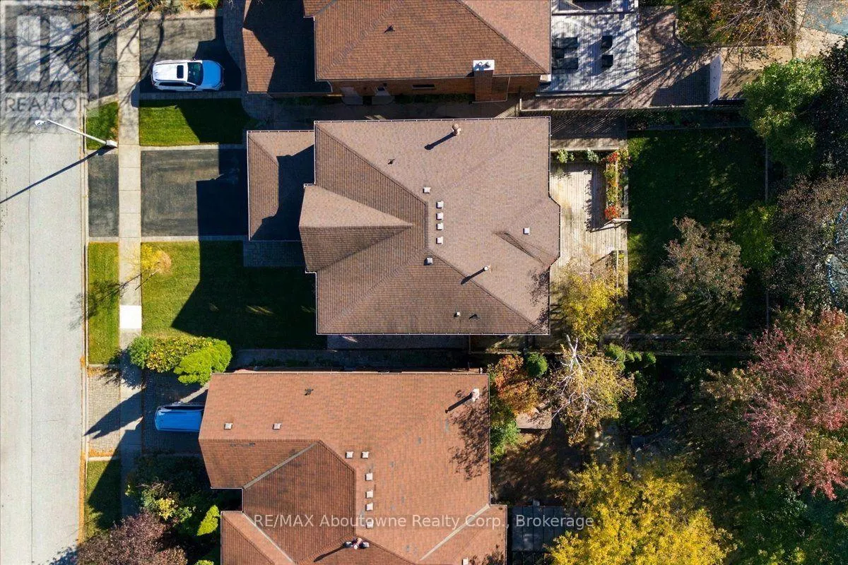 1476 LIVERY LANE