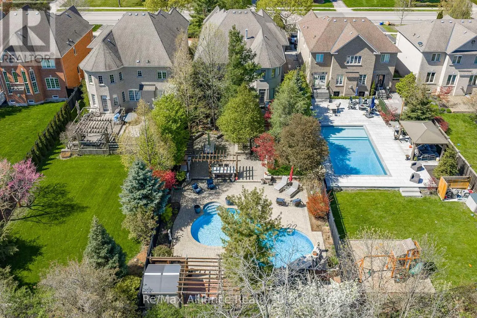 203 BURLOAK DRIVE
