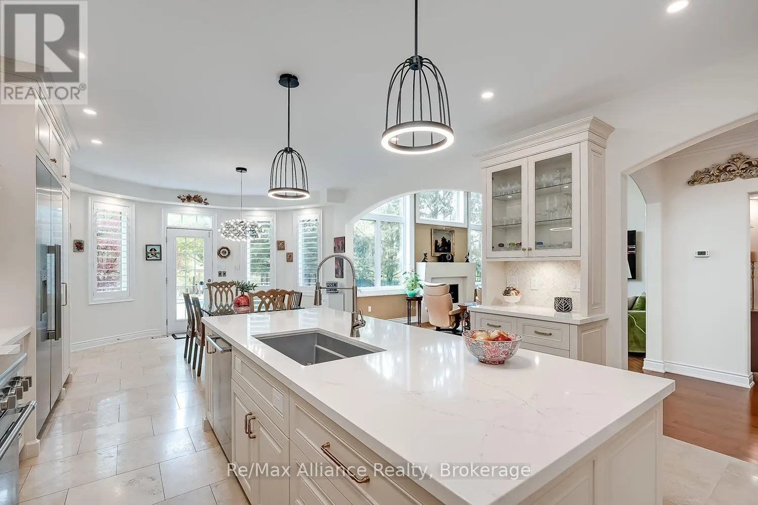 203 BURLOAK DRIVE