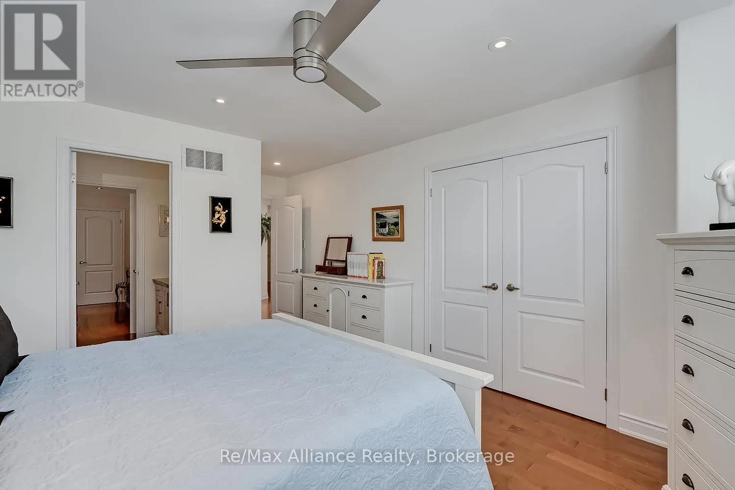203 BURLOAK DRIVE