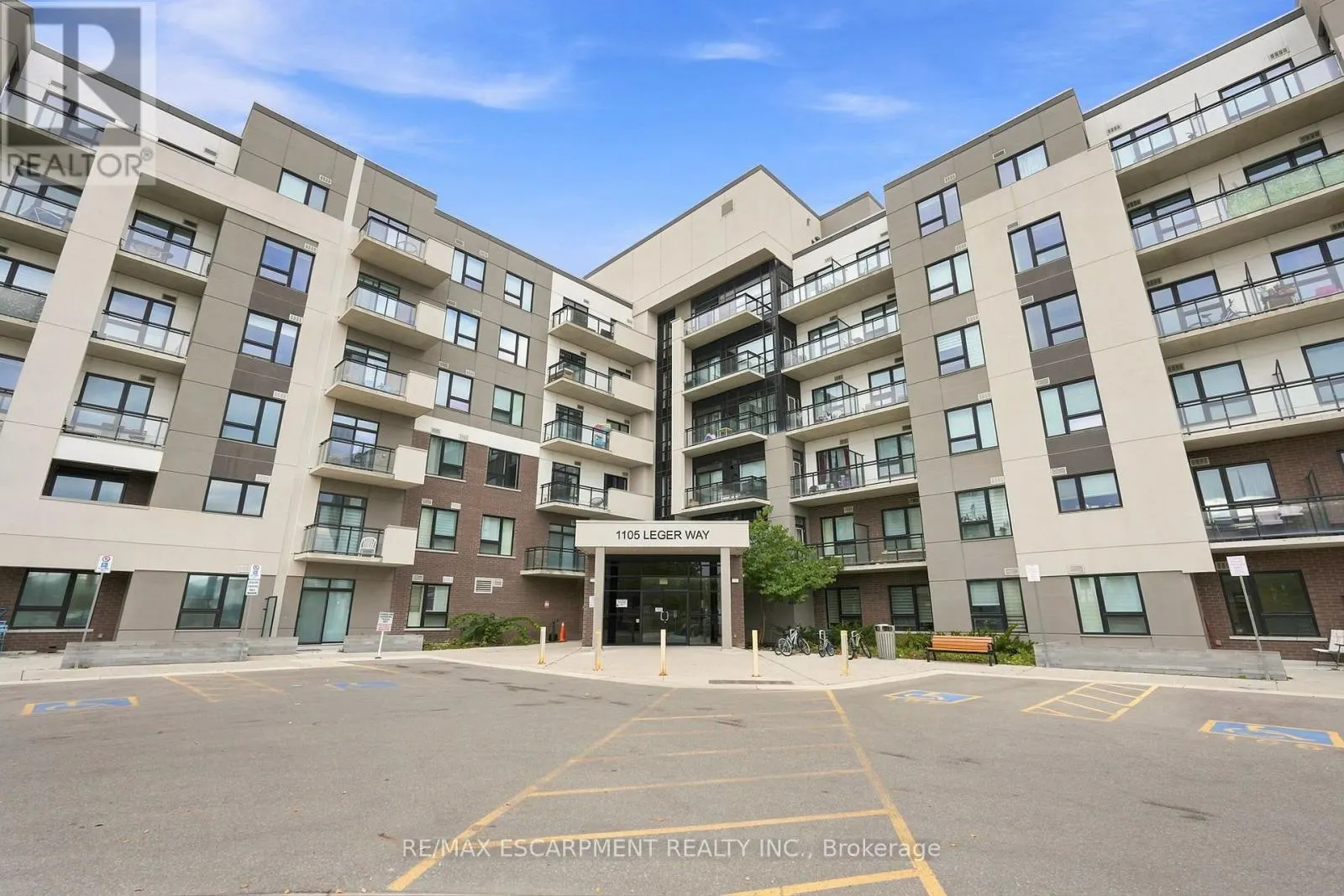424 - 1105 LEGER WAY
