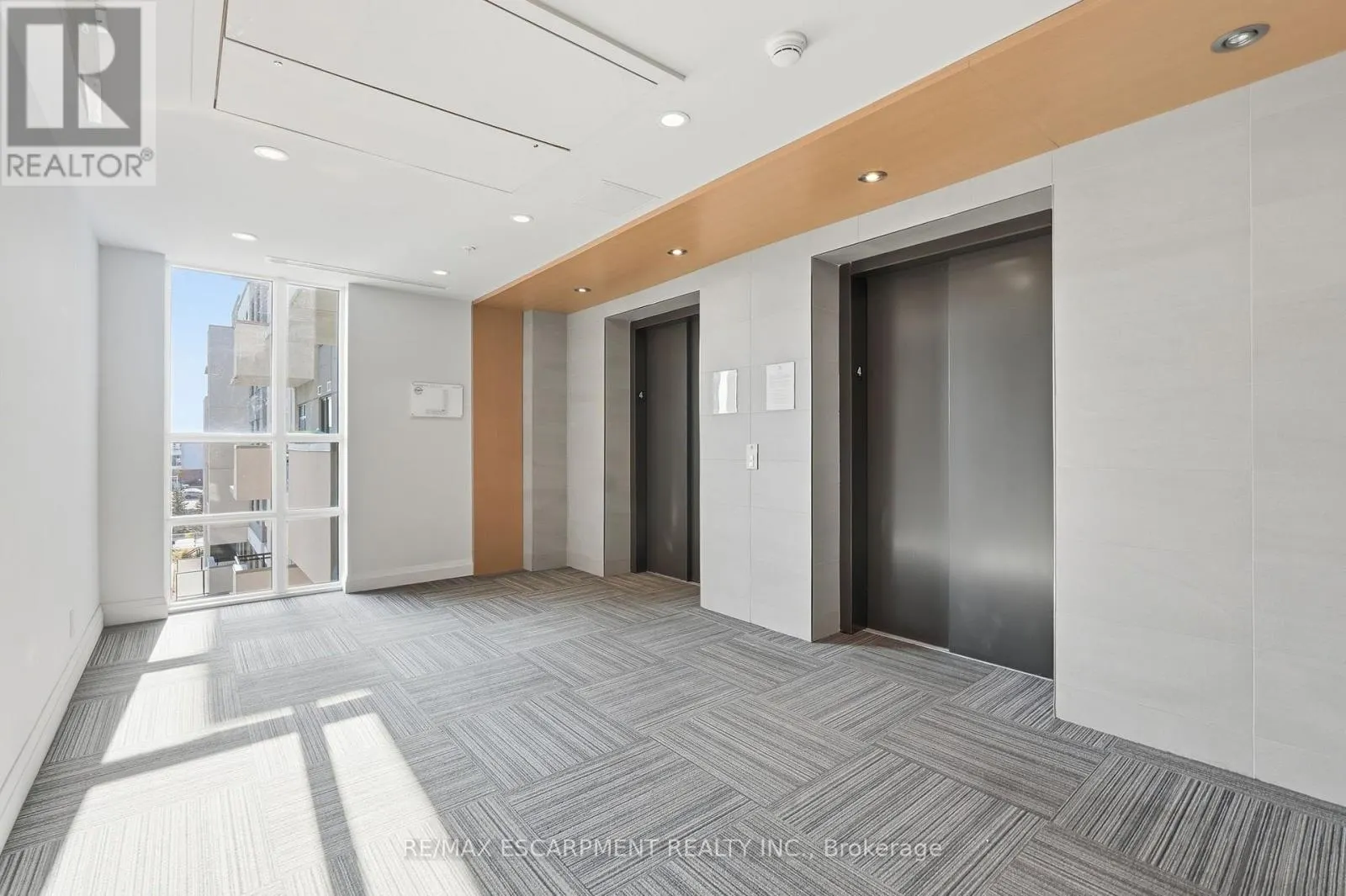 424 - 1105 LEGER WAY