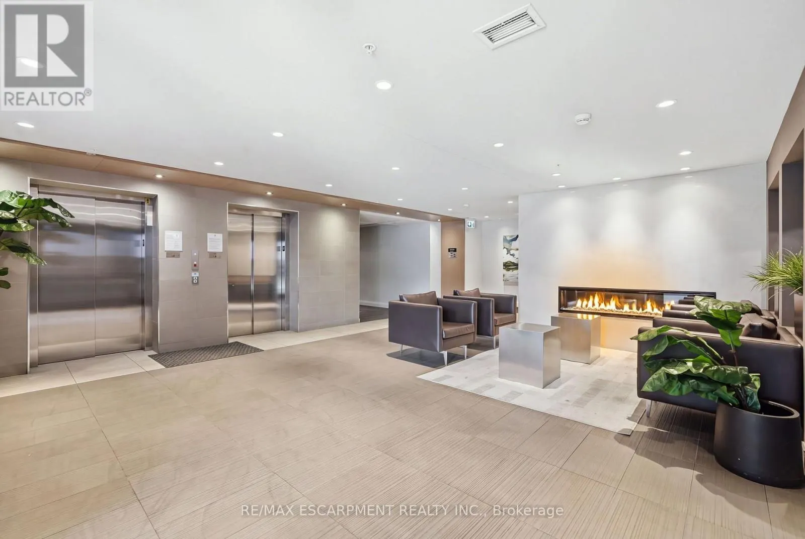 424 - 1105 LEGER WAY