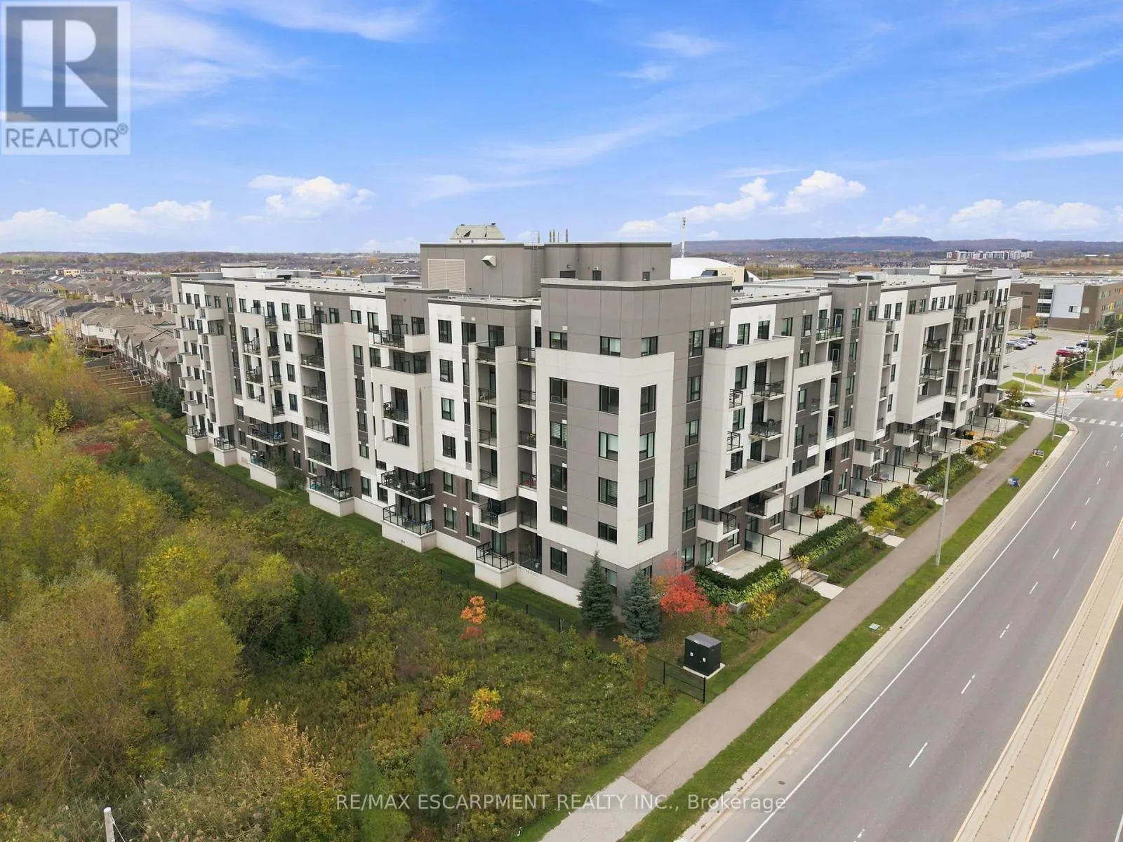 424 - 1105 LEGER WAY