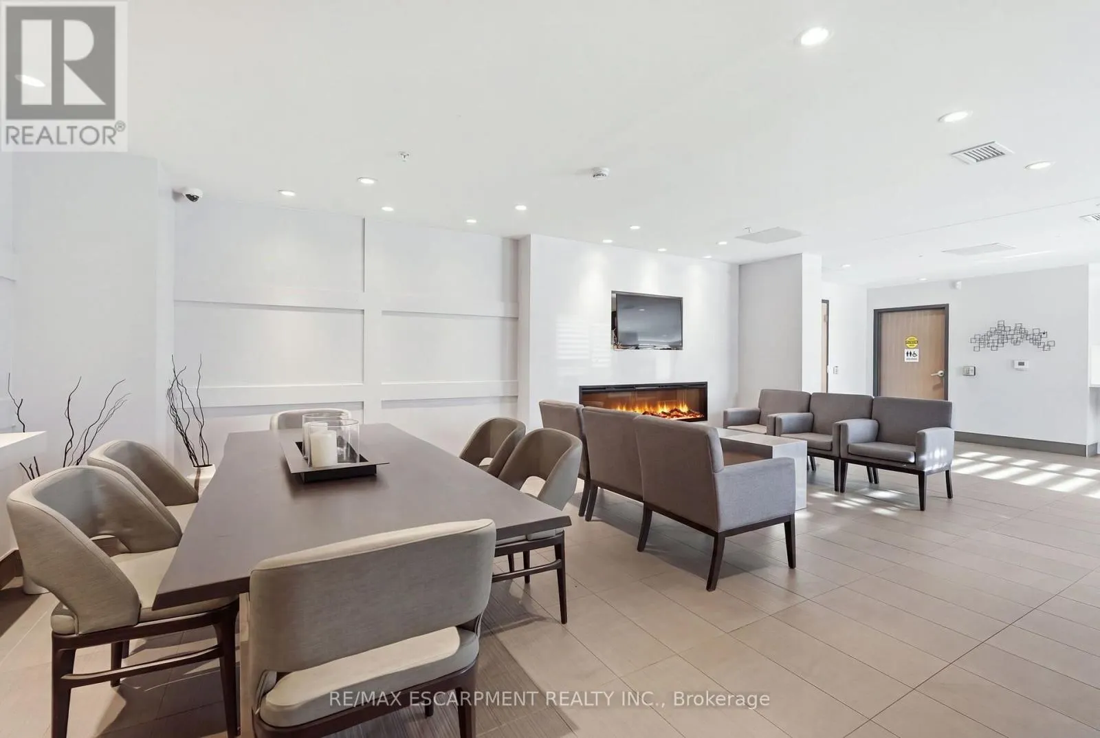 424 - 1105 LEGER WAY