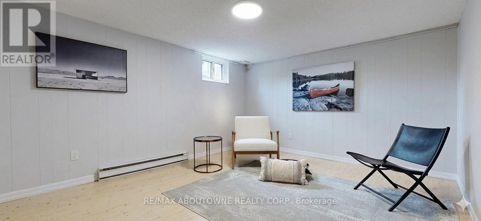 9 - 1517 ELM ROAD