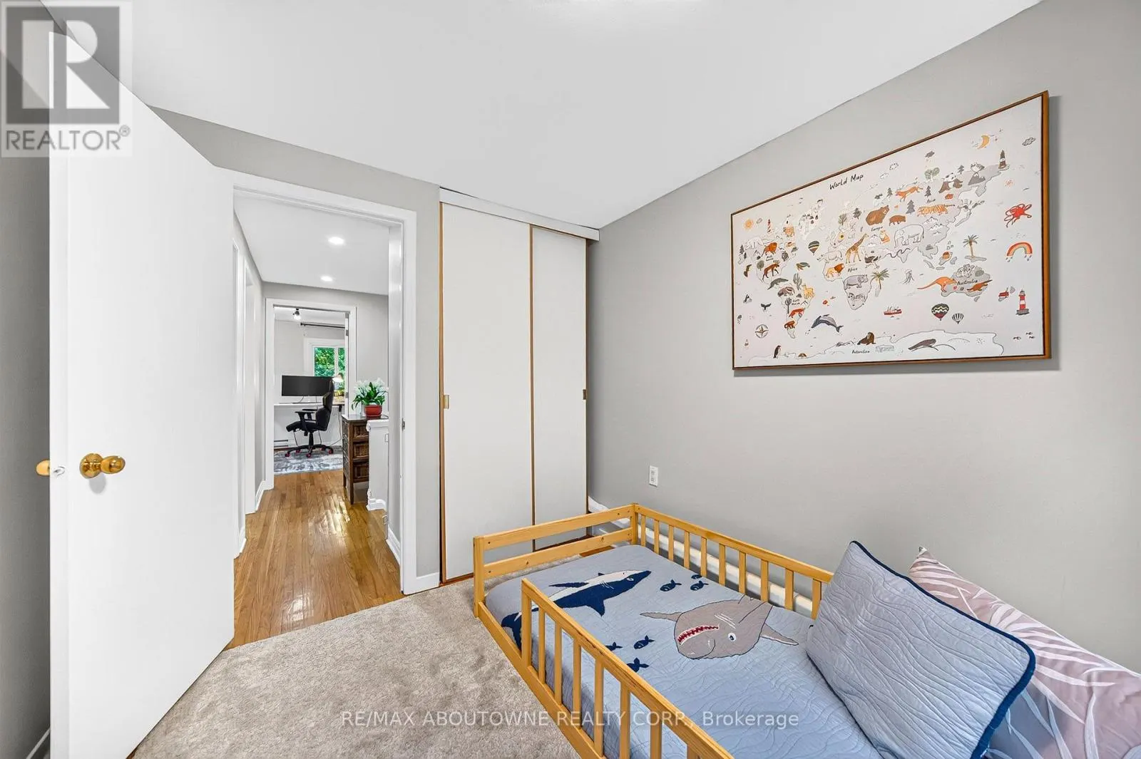 9 - 1517 ELM ROAD
