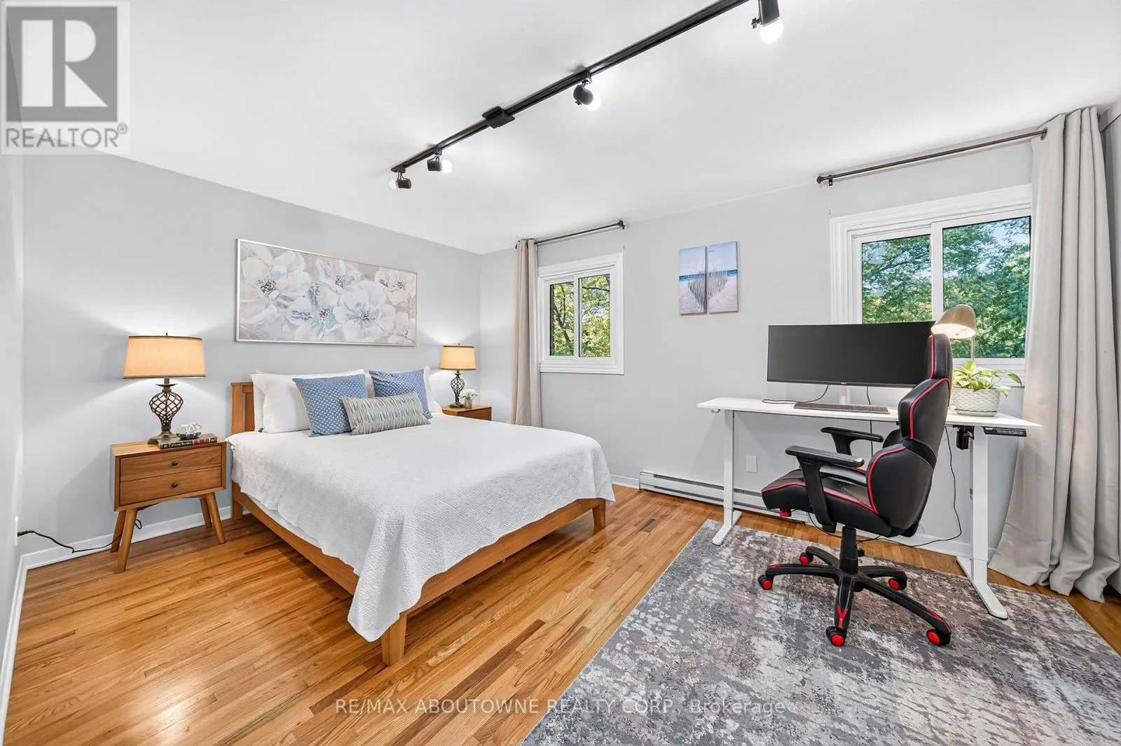 9 - 1517 ELM ROAD