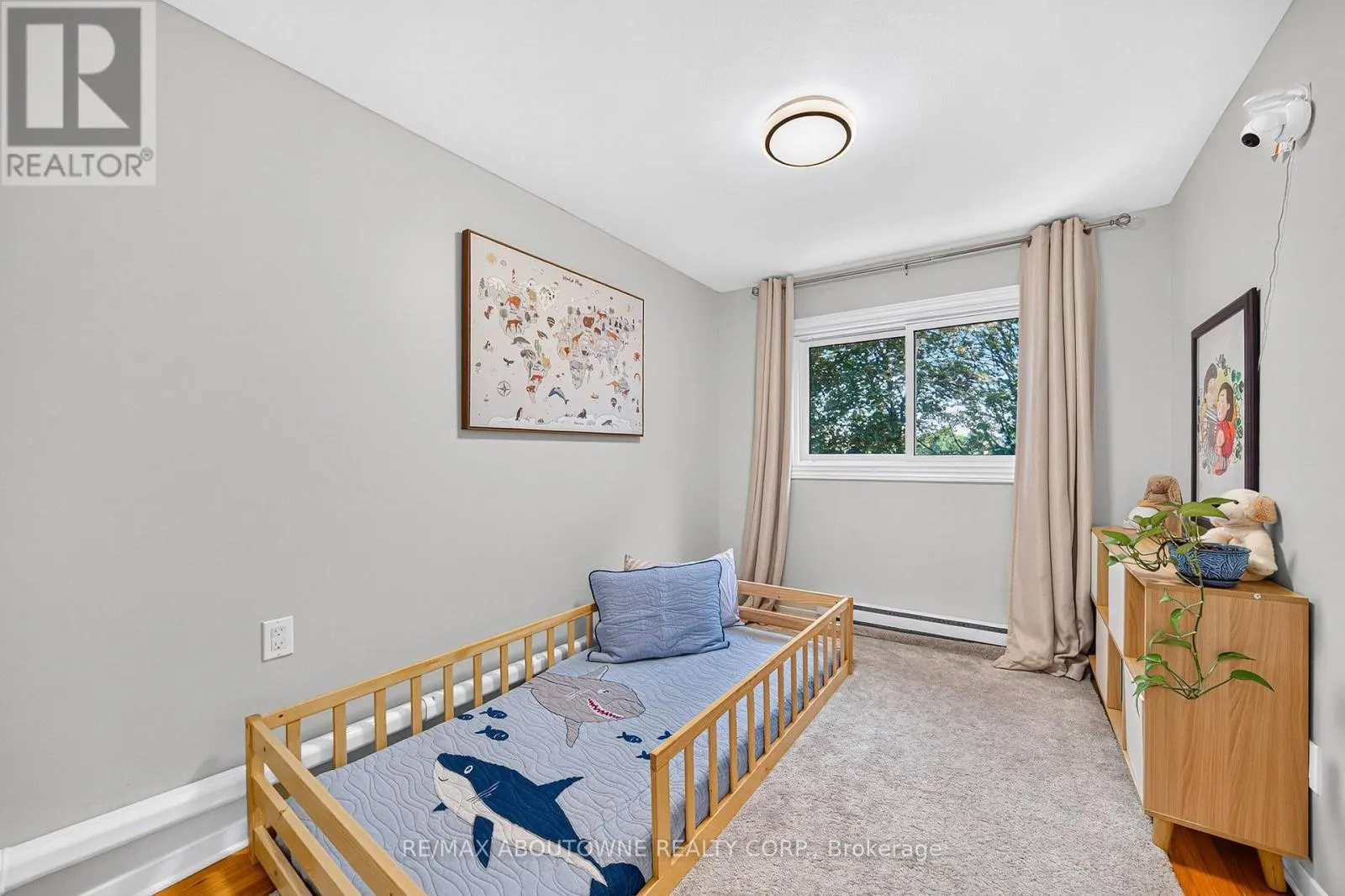 9 - 1517 ELM ROAD