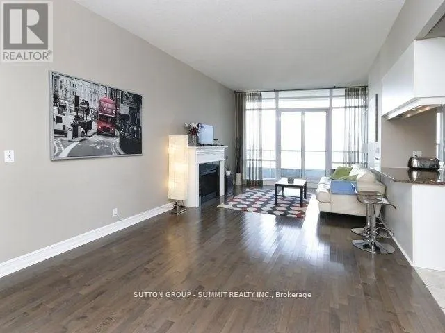 2807 - 33 ELM DRIVE