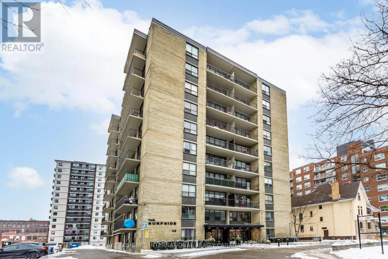 N1018 - 135 TYNDALL AVENUE
