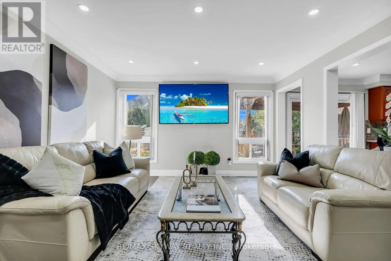 6214 MIRIAM WAY