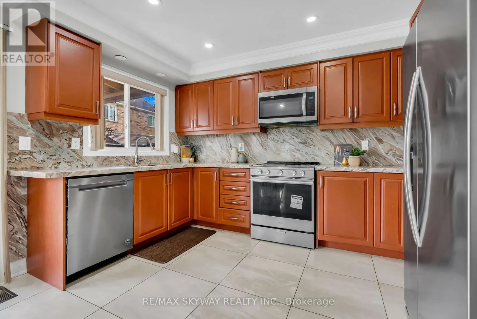 6214 MIRIAM WAY