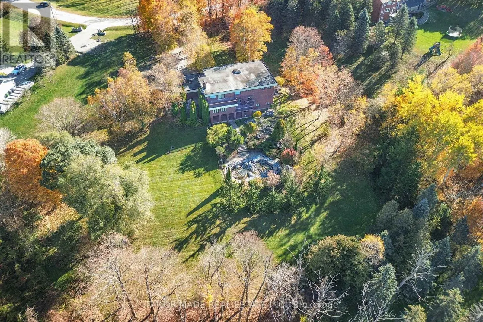 40 WALTON DRIVE