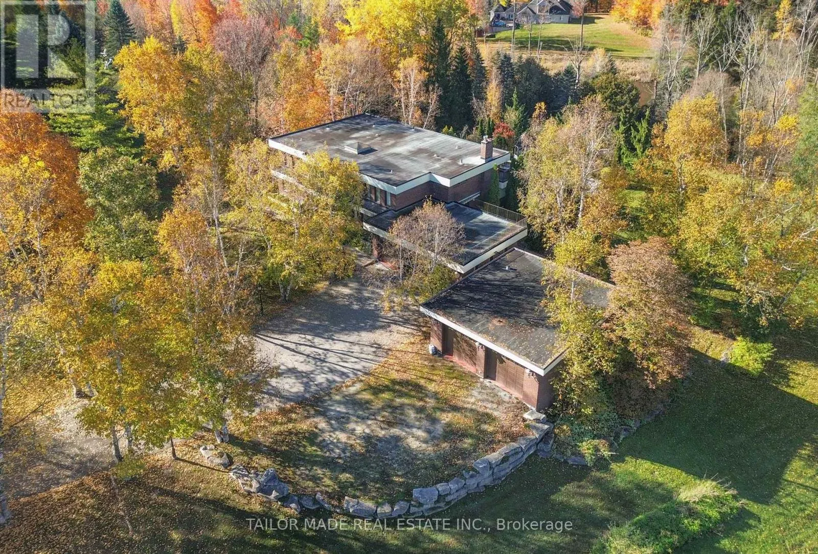 40 WALTON DRIVE
