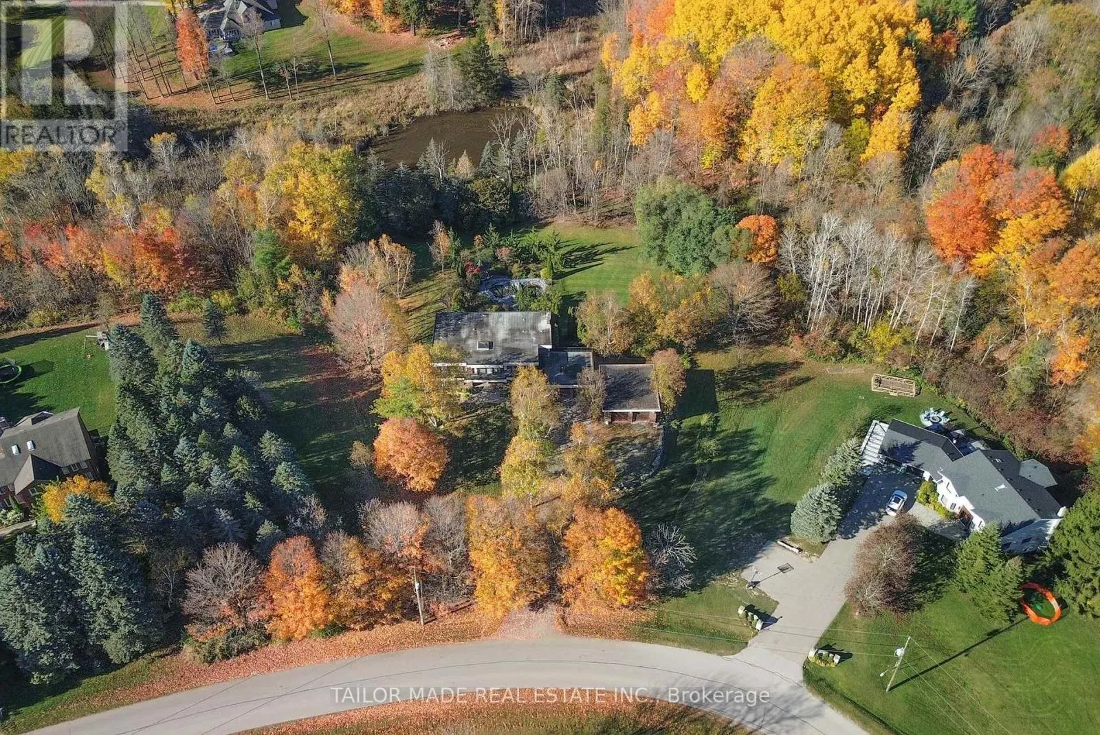 40 WALTON DRIVE